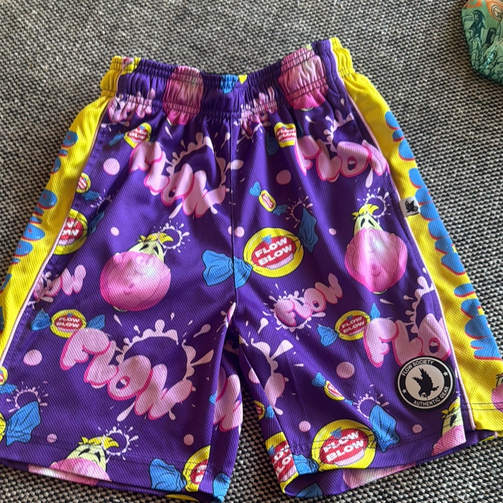 Flow society flow blow bubble shorts